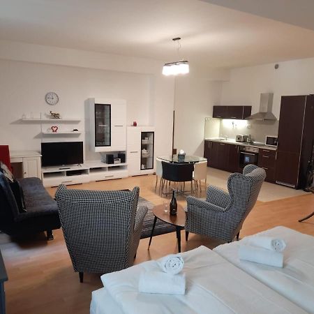 Apartman Nad Kolonadou Karlovy Vary Luaran gambar