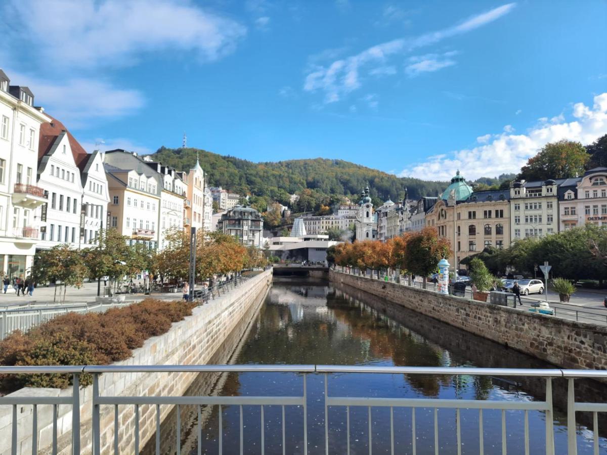 Apartman Nad Kolonadou Karlovy Vary Luaran gambar