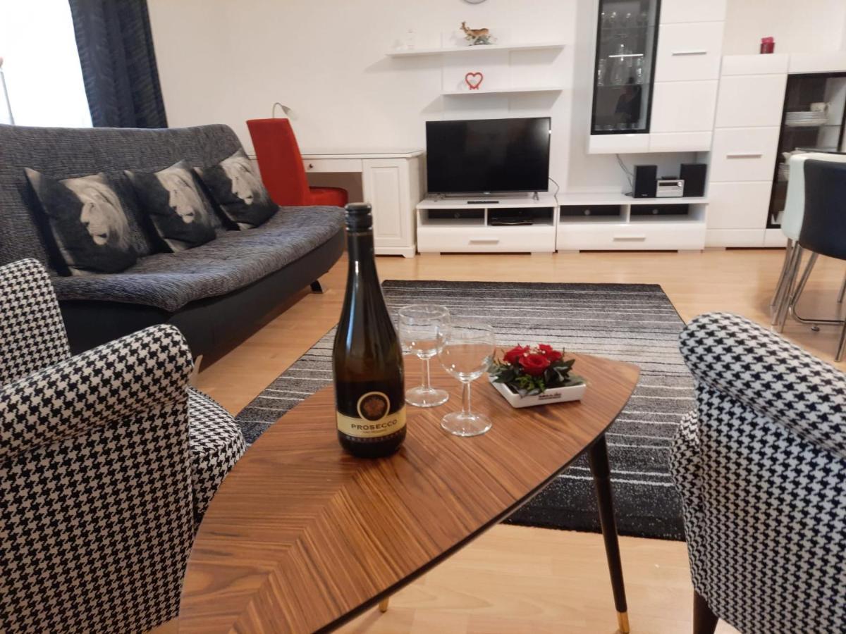Apartman Nad Kolonadou Karlovy Vary Luaran gambar