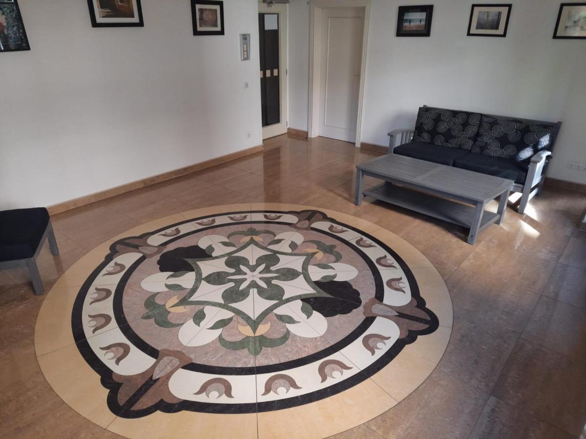 Apartman Nad Kolonadou Karlovy Vary Luaran gambar